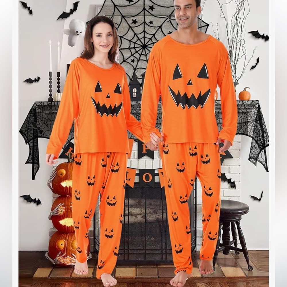 NWT 2 Piece Funny Pumpkin Sleepwear/Loungewear for Women/Men Pajamas, Men’s XL
